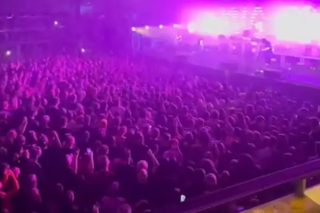 VIDEO | „F**k the war!” Mii de ruși scandează împotriva războiului, la un concert din Sankt Petersburg