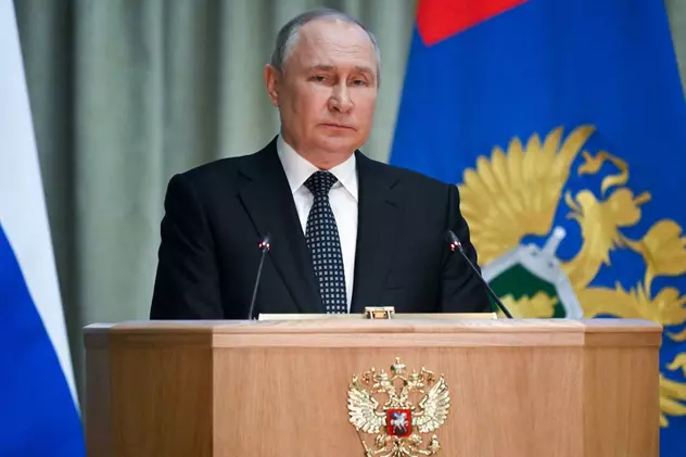 Analiști: Prin amenințările la adresa Occidentului cu „lovituri fulgerătoare”, Putin îi pregătește pe ruși pentru un război cu NATO