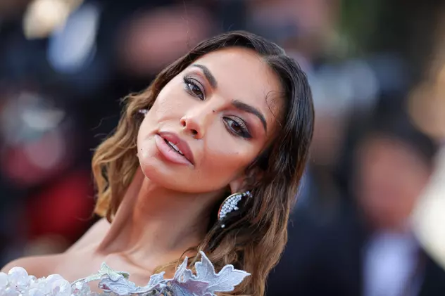 Mădălina Ghenea, apariție spectaculoasă pe covorul roșu de la Cannes. Rochia româncei a atras toate privirile