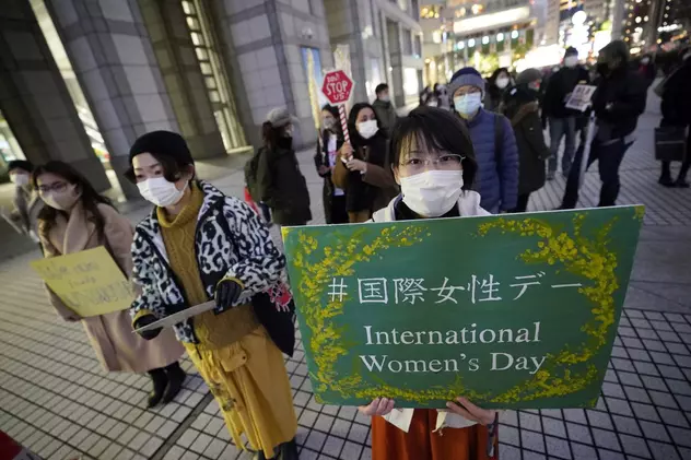 Japonia va aproba cu întârziere pilula de a doua zi, dar femeia va avea nevoie de acceptul partenerului