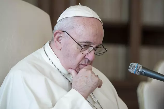 VIDEO Papa Francisc spune că NATO ar putea fi de vină pentru invadarea Ucrainei, pentru că a „lătrat” la ușa Rusiei