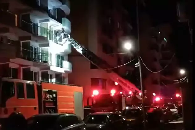 Incendiu la un hotel din stațiunea Mamaia. Zeci de oameni au fost evacuați