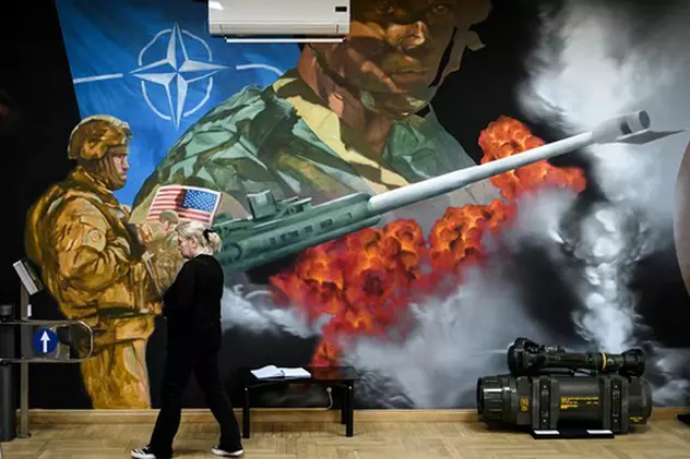 „Cruzimea NATO”, expoziția prin care Rusia încearcă să convingă populația de necesitatea războiului din Ucraina