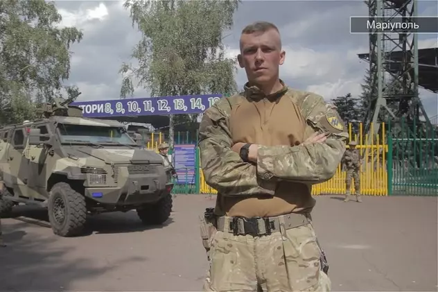 Rușii susțin că l-au scos cu o mașină blindată din Azovstal pe comandantul regimentului Azov, „ca să nu-l linșeze locuitorii din Mariupol”
