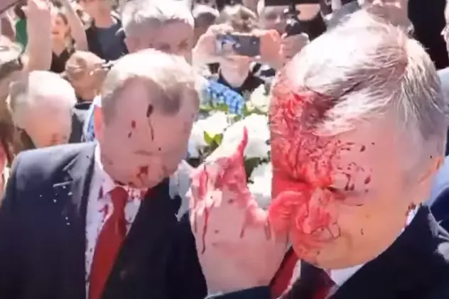 Rusia îl convoacă pe ambasadorul polonez la Moscova, după ce ambasadorul rus la Varşovia a fost stropit cu vopsea roşie