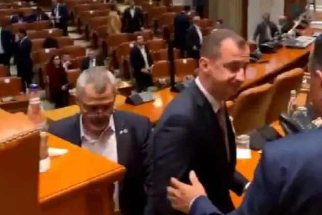 Amenințări cu bătaia și limbaj suburban în Parlamentul României: „Mă-ta e valutistă!”,„I-am spus că îl calc în picioare”