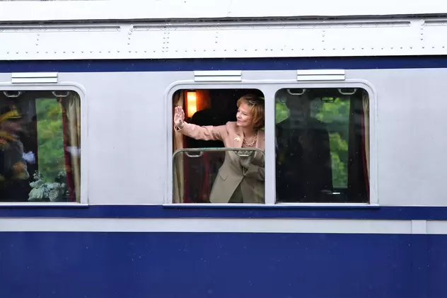 Trenul Regal a pornit din nou la drum. Principesa Margareta și principele Radu vor opri de 10 Mai la Ploiești, Brăila și Galați