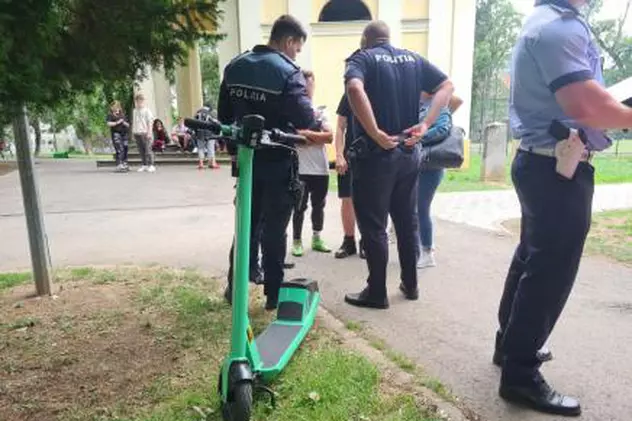Un copil de un an și șase luni a fost lovit de un adolescent pe o trotinetă electrică, într-un parc din Oradea