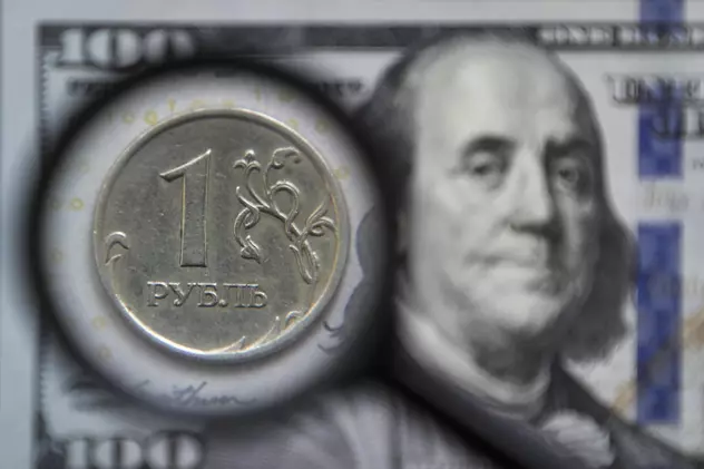 Rubla, cea mai bună cotație în raport cu dolarul american, din ultimii patru ani