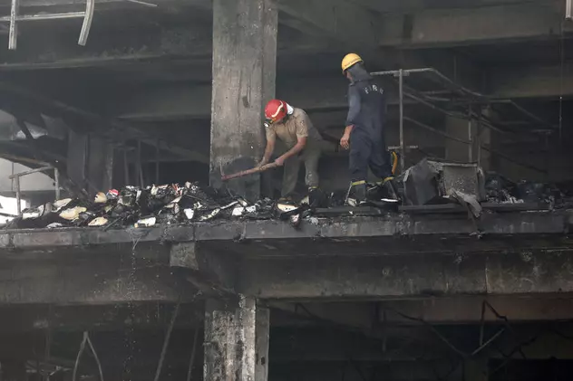 Clădire de birouri din Delhi, mistuită de incendiu. Sunt 27 de morți și zeci de dispăruți