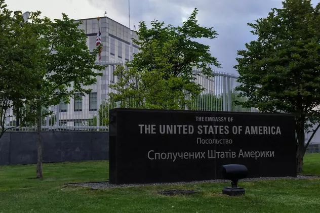 SUA iau în considerare trimiterea forțelor pentru operațiuni speciale pentru a proteja ambasada americană de la Kiev