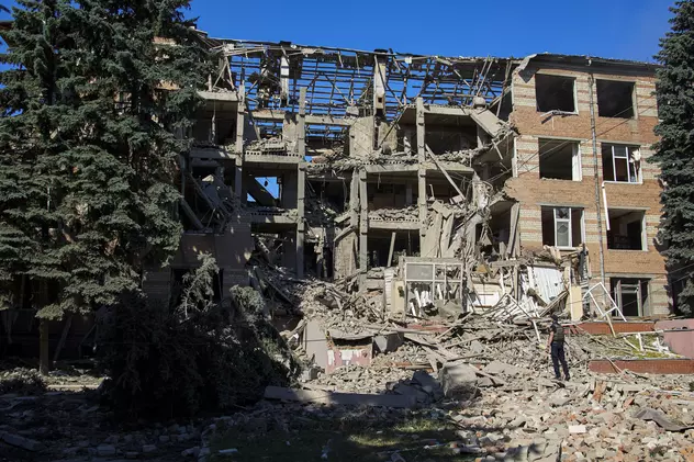 LIVETEXT Război în Ucraina, ziua 118 | Rusia intensifică bombardamentele în Harkov. Mai mulți morți, printre care o fetiță de 8 ani