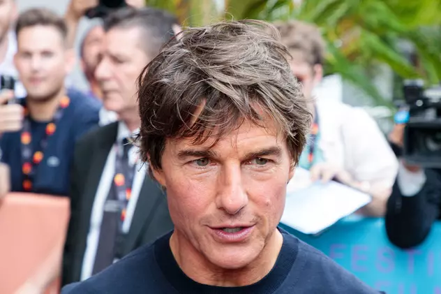 Tom Cruise va întrerupe filmările la „Mission: Impossible 8” pentru a participa la încoronarea regelui Charles al III-lea