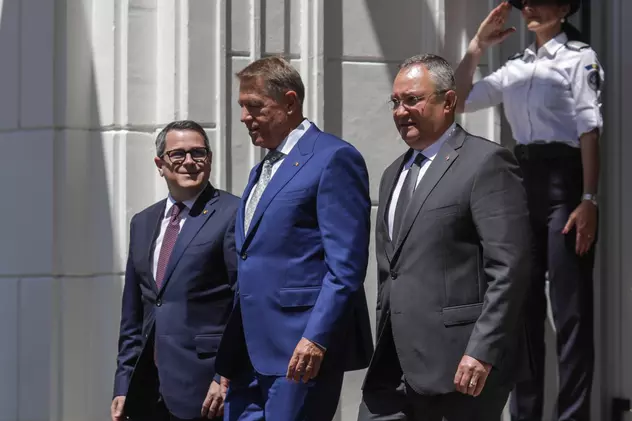 Președintele Klaus Iohannis, directorul SRI Eduard Hellvig și premierul Nicolae Ciuca au participat la bilanțul SRI pe 2021. Foto: Inquam Photos / Octav Ganea