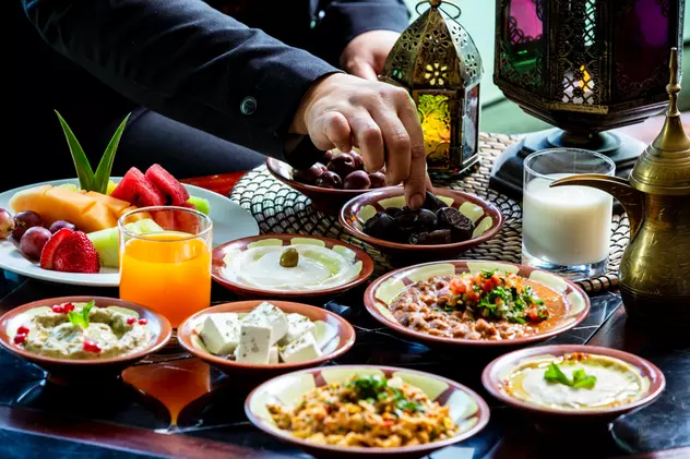 Mâncăruri tradiționale pe care să le încerci în Dubai