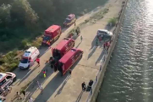 Scafandrii și un elicopter SMURD intervin după ce un bărbat a căzut în canalul Dunăre-Marea Neagră, la Medgidia