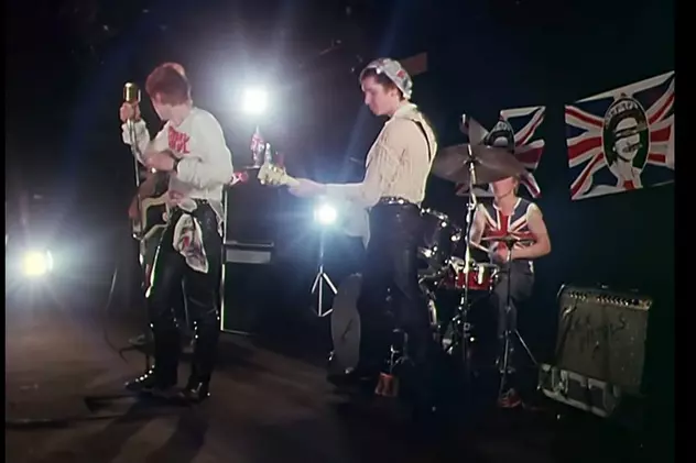 Melodia „God Save the Queen” a formaţiei Sex Pistols a revenit în topurile britanice, în perioada Jubileului de Platină