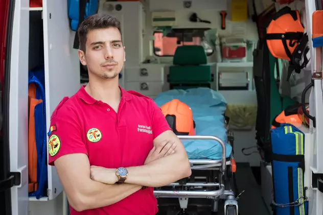 Medicul rezident din Cluj care face educație medicală pe YouTube: „Oamenii au prins curaj să se ducă la spital” 