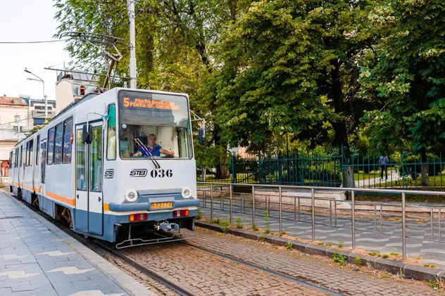 Tramvaiul 5 revine în București după 5 ani de pauză. Foto: Nicușor Dan / Facebook