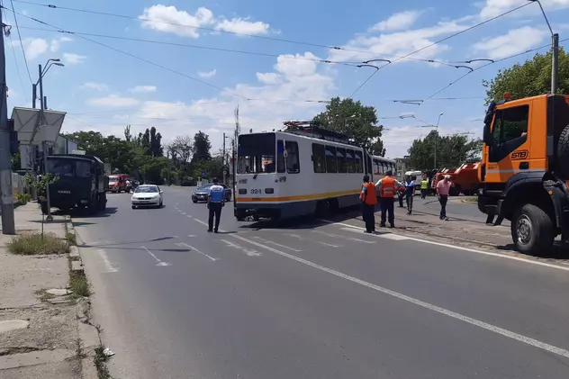 Un tramvai a deraiat în zona șoseaua Progresului din București. Două linii, blocate timp de aproape o oră