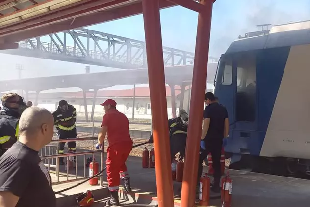 Locomotiva unui tren care circula pe ruta Galați-Cluj-Napoca a luat foc în gara Vaslui