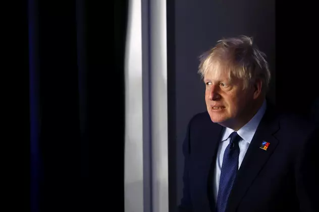 Boris Johnson luptă pentru supraviețuire. Premierul britanic, lovit de scandaluri și de demisiile în serie ale miniștrilor