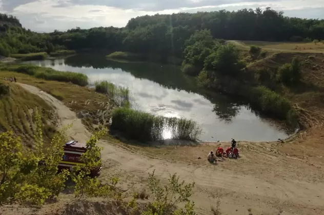 Un copil de 15 ani din Cluj a murit înecat în lacul „Laguna Albastră” din localitatea Aghireșu