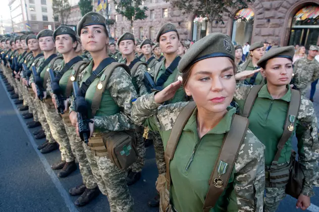 Mobilizarea femeilor din Ucraina. Unde minte presa rusă și Kievul nu spune tot adevărul