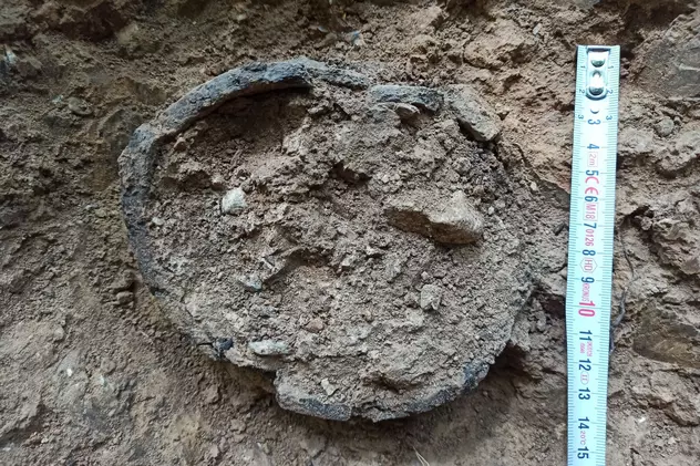 Descoperire rară în judeţul Neamţ: un mormânt vechi de peste 2.500 de ani 