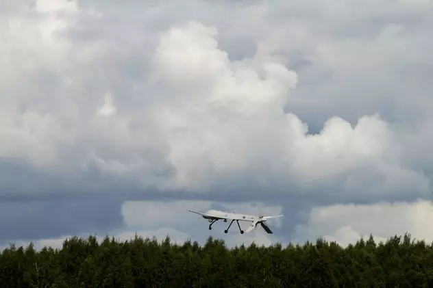 O dronă americană s-a prăbușit în apropiere de baza militară de la Câmpia Turzii