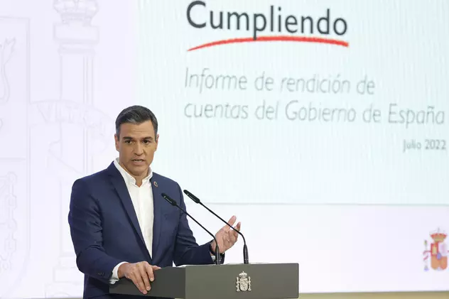 Premierul spaniol le cere oamenilor să renunțe la cravată pentru a putea economisi energie