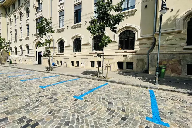 Angajații Primăriei București nu vor mai avea loc de parcare rezervat pe străzile din jur, anunță Nicușor Dan: „Vor putea fi folosite cu plată de către oricine”