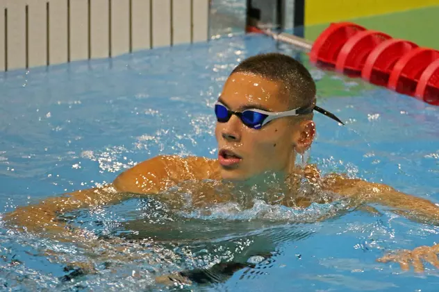 David Popovici concurează la noapte în finala de 200 de metri liber, la Mondialul de natație pentru juniori din Peru