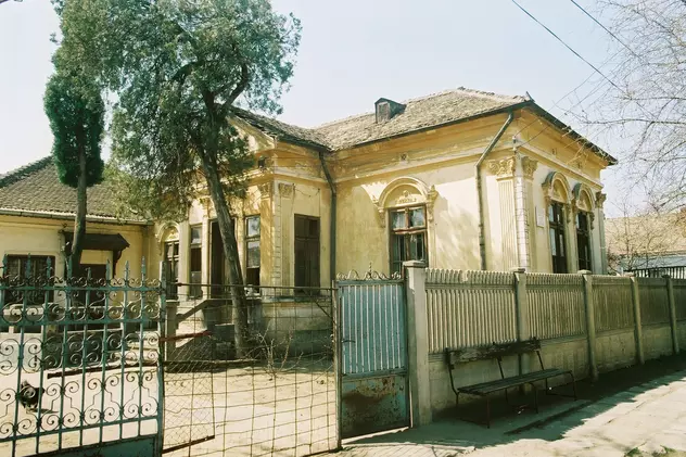 Casa memorială „Amza Pellea" din Băilești a fost închisă. Fiica marelui actor acuză nepăsarea autorităților locale