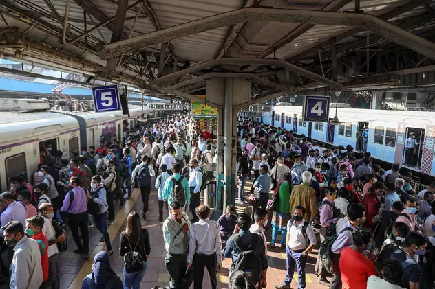 Un bărbat s-a judecat 22 de ani pentru că a plătit 24 de eurocenți mai mult biletul de tren, în India, și a câștigat procesul