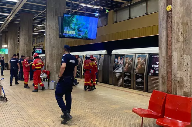 Incident la metrou. Un bărbat a murit în stația Piața Unirii, după ce a sărit de pe peron