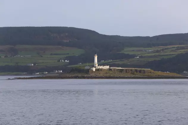 O insulă de 11 hectare din Scoția se vinde la prețul unui apartament din Glasgow și cu mult sub prețul unuia din Marea Britanie