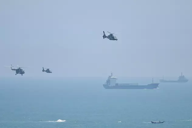 Manevre militare fără precedent, lângă Taiwan. 66 de avioane chineze și 14 nave de război, prezente în strâmtoare