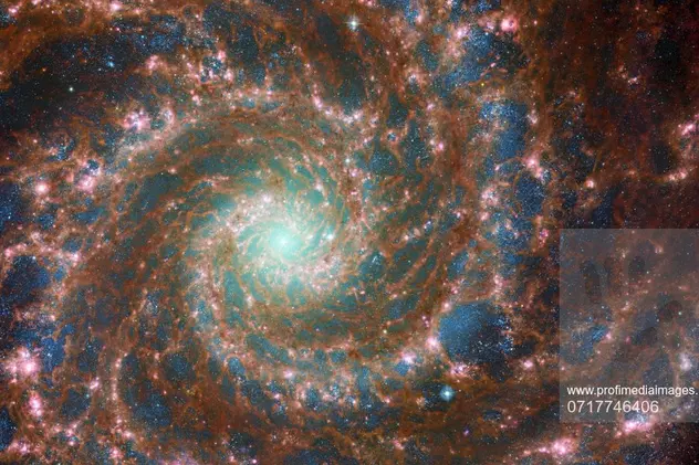 Imagine spectaculoasă cu Galaxia Fantomă, aflată la 32 de milioane de ani lumină de Pământ, publicată de NASA