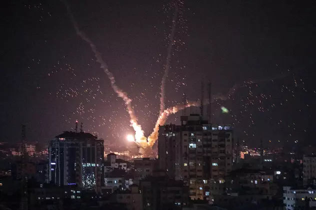 Israelul continuă bombardamentele în Fâșia Gaza, după ce a anunțat uciderea unui lider al Jihadului Islamic. Replica grupării