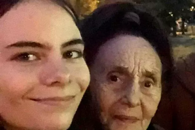 Adriana Iliescu și fiica ei, Eliza