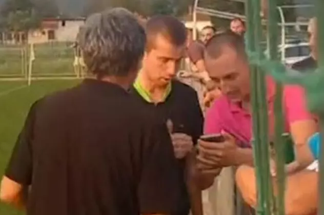 Un arbitru a anulat un gol pe baza filmării de pe telefonul mobil al unui spectator, în Serbia. Ce sancțiune a primit