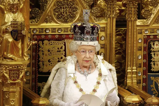 Regina Elisabeta a II-a a Marii Britanii a murit la vârsta de 96 de ani. BBC: „A condus mânată de datorie și s-a sprijinit pe credință. Charles este acum regele nostru”