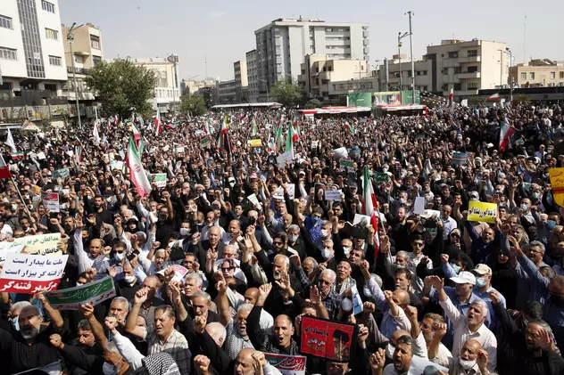 Președintele Iranului promite să acționeze „decisiv” față de revoltele care zguduie țara. Cel puțin 35 de oameni au murit