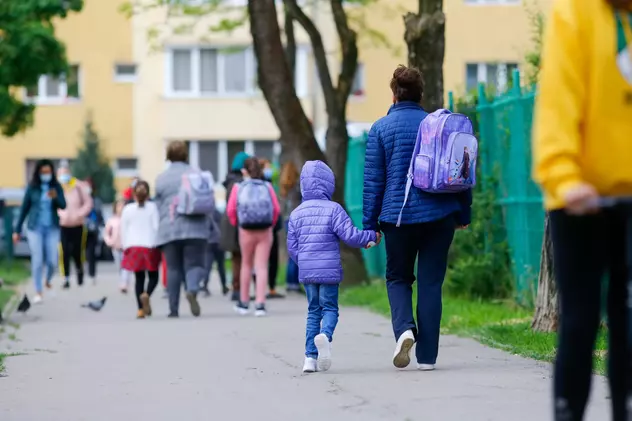 Conducerea unei grădinițe din Târgu Jiu le-a cerut părinților să semneze o declarație pe proprie răspundere în caz de cutremur