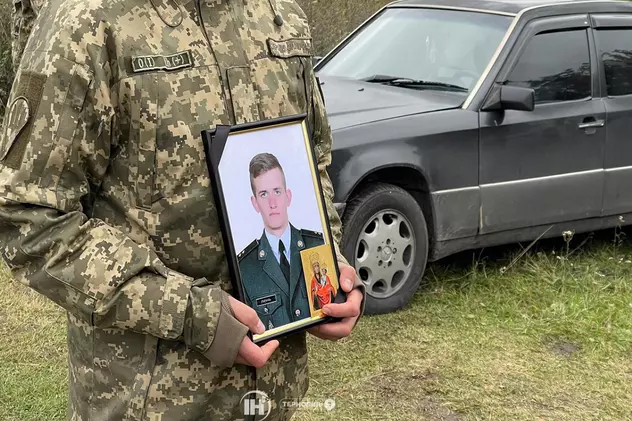 Un tânăr ofițer ucrainean dat dispărut de jumătate de an a fost găsit îngropat lângă Kiev. Cu Taras au murit toți soldații din plutonul lui