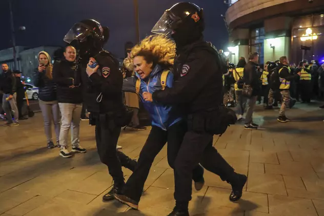 Proteste în Rusia, după ce Putin a anunțat „mobilizarea parțială”. Peste 1.300 de oameni au fost reținuți în 40 de orașe - VIDEO