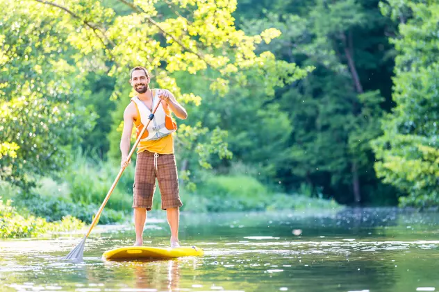 Unde poți să te dai cu paddle board în România