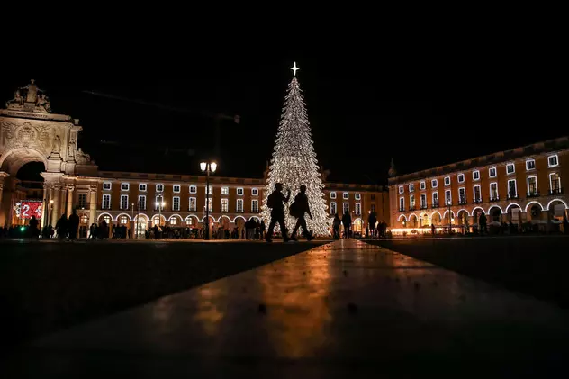 Portugalia va stinge luminițele de Crăciun la miezul nopții, pentru a limita consumul de energie. Ce alte măsuri au fost anunțate