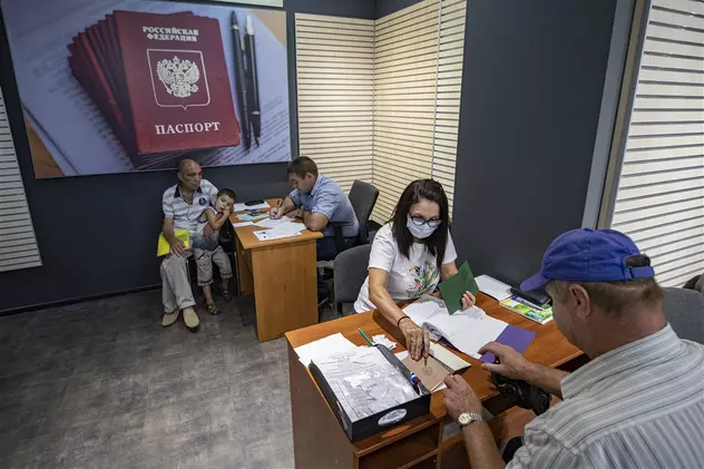 Moscova a anunțat câți cetățeni ucraineni din cele patru regiuni anexate au primit pașapoarte rusești până acum